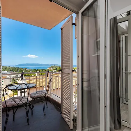 Sea Breeze Makarska-3br, Sea View & Prime Location Daire *