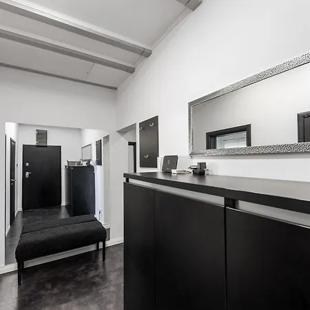 Daire Sea Breeze Makarska-3br, Sea View & Prime Location Makarska